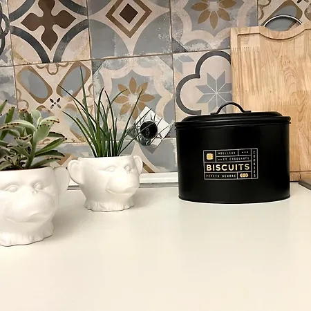 Apartment Centre Life